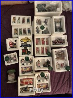 Christmas in the City, Accessories 16pcs Never Displayed, Never Out Of Box