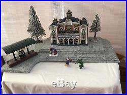 Christmas in the City Grand Central Railway, Accessories, FREE Custom Platform