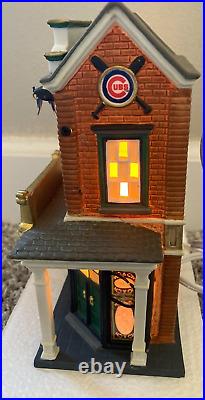 DEPARTMENT 56 Christmas in the City, Chicago Cubs Tavern #56.59228 withbox READ