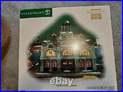 DEPARTMENT 56 EAST HARBOR FERRY TERMINAL CHRISTMAS IN THE CITY new