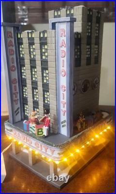 DEPARTMENT 56 RADIO CITY MUSIC HALL 56.58924 Christmas in the City Series