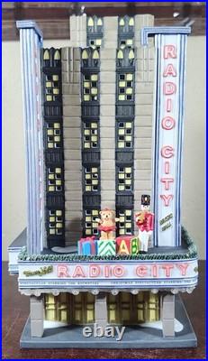 DEPARTMENT 56 RADIO CITY MUSIC HALL 56.58924 Christmas in the City Series