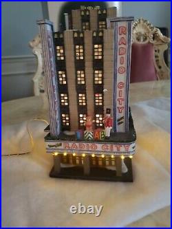 DEPARTMENT 56 RADIO CITY MUSIC HALL CHRISTMAS IN THE CITY Lighted