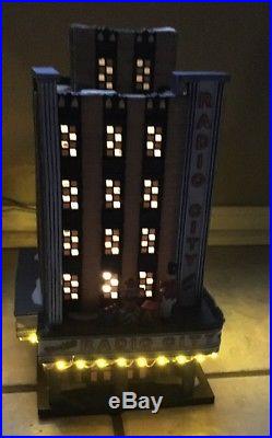 DEPARTMENT 56 RADIO CITY MUSIC HALL Christmas in the City Lighted Village