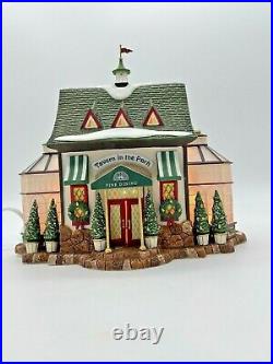 DEPT 56 Christmas In The City TAVERN IN THE PARK RETIRED 58928