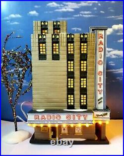 DEPT 56 Christmas in the City RADIO CITY MUSIC HALL! New York, Rockettes