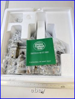 Department 56 Cathedral of St Paul Landmark Series Christmas in the City with Box