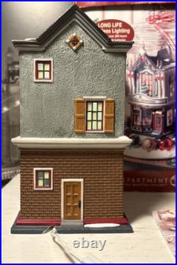 Department 56 Christmas In The City 2004 Treasures Shop Store 56.59240 CIC