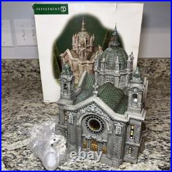 Department 56 Christmas In The City Cathedral of Saint Paul withBox/Light-MINT