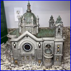 Department 56 Christmas In The City Cathedral of Saint Paul withBox/Light-MINT