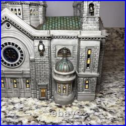 Department 56 Christmas In The City Cathedral of Saint Paul withBox/Light-MINT