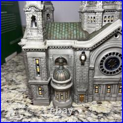 Department 56 Christmas In The City Cathedral of Saint Paul withBox/Light-MINT