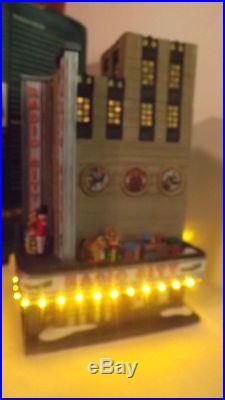 Department 56 Christmas In The City Radio City Music Hall #56.58924 Retired