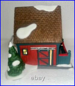 Department 56 Christmas In The City Santa's Reindeer Petting Stable + Extras