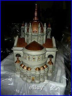 Department 56 Christmas In The City Series 2001 Cathedral Of Saint Paul. 58919