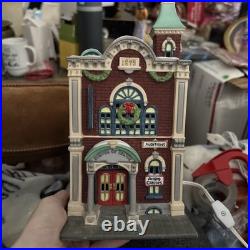 Department 56 -Christmas In The City Series -Arts Academy with Box