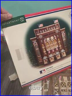 Department 56 Christmas In The City YANKEE STADIUM New In The Box All Lit Up