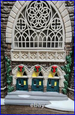 Department 56 Christmas In the City Church Of the Advent With Box