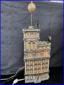 Department 56 Christmas in The City The Times Tower 2000 Special Edition. Read