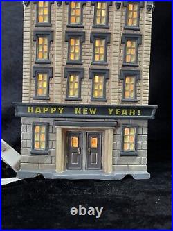 Department 56 Christmas in The City The Times Tower 2000 Special Edition. Read