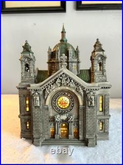 Department 56 Christmas in the City Cathedral of Saint Paul (Patina Dome)