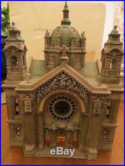Department 56 Christmas in the City Cathedral of Saint Paul Patina Dome Edition
