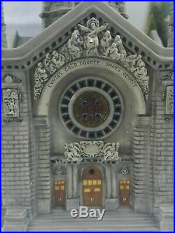 Department 56 Christmas in the City Cathedral of St. Paul 58930 MINT