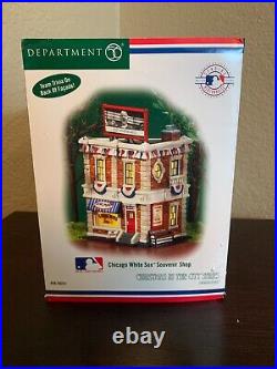 Department 56 Christmas in the City Chicago White Sox Souvenir Shop #59231
