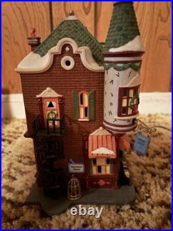 Department 56 Christmas in the City Jenny's Corner Book Shop Illuminated 2000