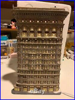 Department 56 Christmas in the City New York NYC Flatiron Building #59260 In Box