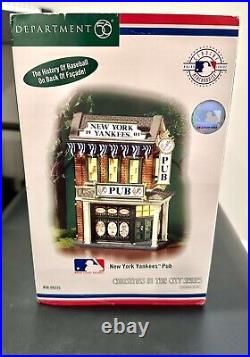 Department 56 Christmas in the City Series New York Yankees Pub NEW IN BOX