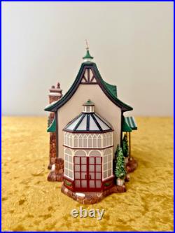 Department 56 Christmas in the City TAVERN IN THE PARK RESTAURANT