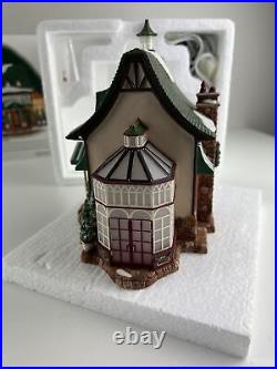 Department 56 Christmas in the City Tavern In The Park Restaurant 58928 New RARE