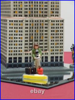 Department 56-Christmas in the City-The Chrysler Building NIB COLLECTOR SET