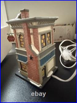 Department 56 Christmas in the City Wakefield Books 4025243 with Box Read