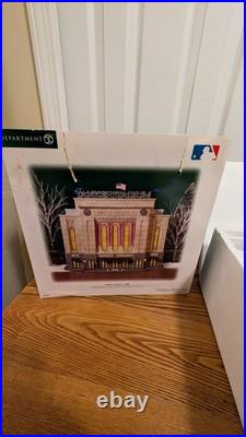 Department 56 Christmas in the City Yankee Stadium 2009 MLB Porcelain Boxed