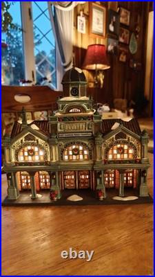 Department 56 East Harbor Ferry Terminal Christmas in the City 56.59254