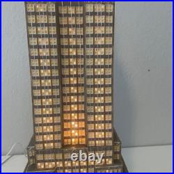 Department 56 Empire State Building Christmas in the City 56-59207 Works Flags