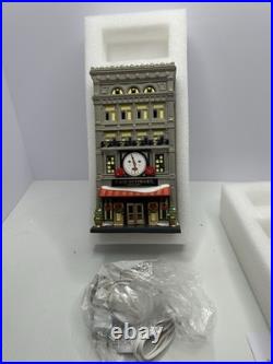 Department 56 FAO Schwarz Store 6007583 2021 Christmas in City, Retired