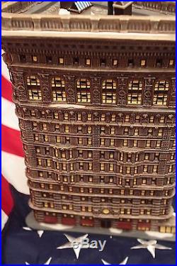 Department 56 Flatiron Building #59260 Christmas In The City