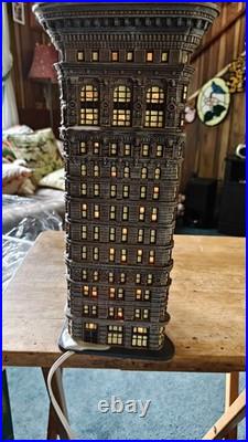 Department 56 Flatiron Building Christmas in the City Series #56.59260