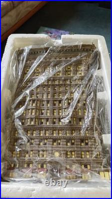 Department 56 Flatiron Building Christmas in the City Series #56.59260