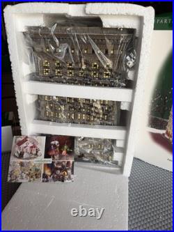 Department 56 Flatiron Building Illuminated Christmas in the City Village