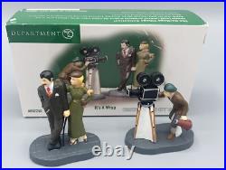 Department 56 IT'S A WRAP #807256 Christmas in the City Figurine