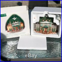 Department 56 Tavern in the Park Restaurant Christmas in the City Item #5892-8