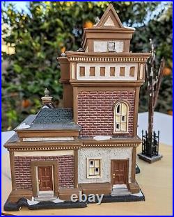 Department 56 Victoria's DollHouse 59257 Christmas in The City-Christmas Village