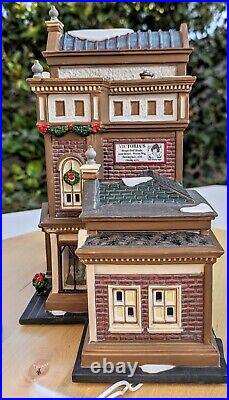 Department 56 Victoria's DollHouse 59257 Christmas in The City-Christmas Village