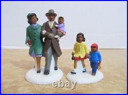 Dept. 56 2002 Christmas In The City Family Out For A Walk #56.58995 HTF