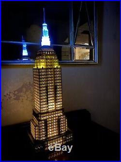 Dept 56 2003 Empire State Building 56.59207 Red Blue & White Lights Tested Works