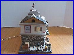 Dept. 56 2004 Christmas In The City Pier 56 East Harbor #56.59237 Lights Read